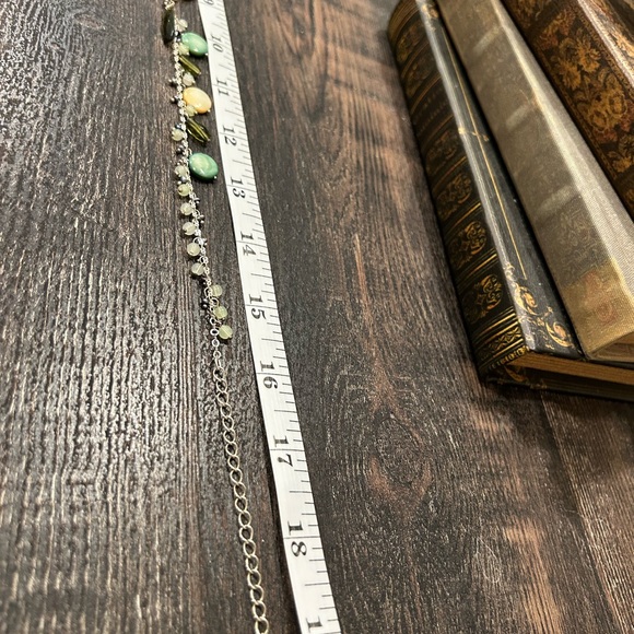 Elegant Lia Sophia Green and Mother of Pearl Beaded gem Necklace - Picture 3 of 4